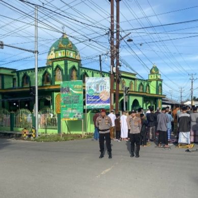 POLRES POHUWATO MELAKSANAKAN PENGAMANAN SHOLAT IDUL FITRI