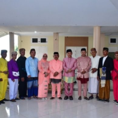 Open House, Bupati Terima Masyarakat, Pejabat  Dan Para Camat Secara Bergilir