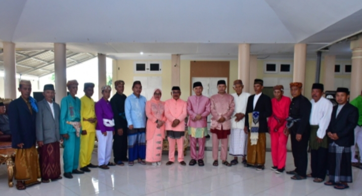 Open House, Bupati Terima Masyarakat, Pejabat Dan Para Camat Secara Bergilir