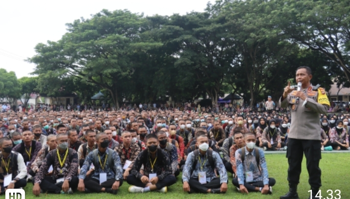 Kapolda Gorontalo Beri Arahan pada Orang Tua Calon Peserta Rekrutmen Polri