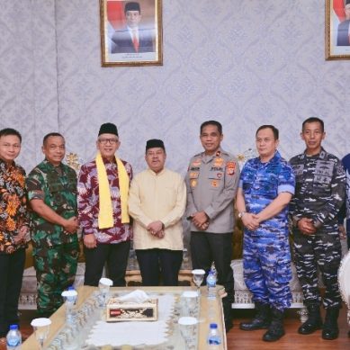 Wakapolda Gorontalo Simson Hadiri Penyambutan PJ Gubernur dengan Adat Mopotilolo