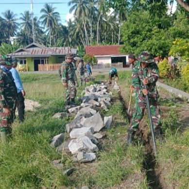 Karya Bhakti Kodim 1313 Pohuwato Kembali Sentuh  Desa Wanggarasi Tengah
