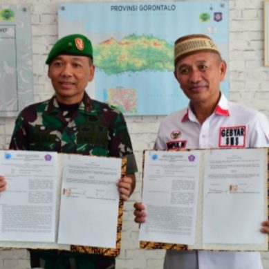 Pengamanan Pilkada Pohuwato, Danrem 133 Nani Wartabone Dan Bupati Pohuwato Tanda Tangani Naskah Perjanjian Hibah