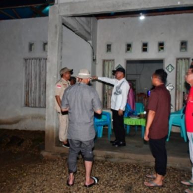Ke Desa Patuhu, Bupati Pohuwato Saipul Mbuinga Tinjau Lokasi Banjir