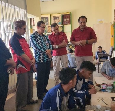 Deputi KPwBI Gorontalo Melihat Langsung Hasil Karya Warga Binaan Lapas Pohuwato 