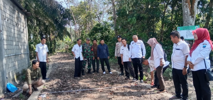 Tim Kecamatan Kikim Barat Monev DD Tahap Pertama Tahun 2024, di Desa Jajaran Baru