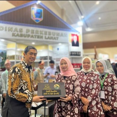 Dinas Perkebunan Pemkab Lahat Raih Penghargaan Kategori Stand Terbaik 8 dari 82 Peserta se- Indonesia