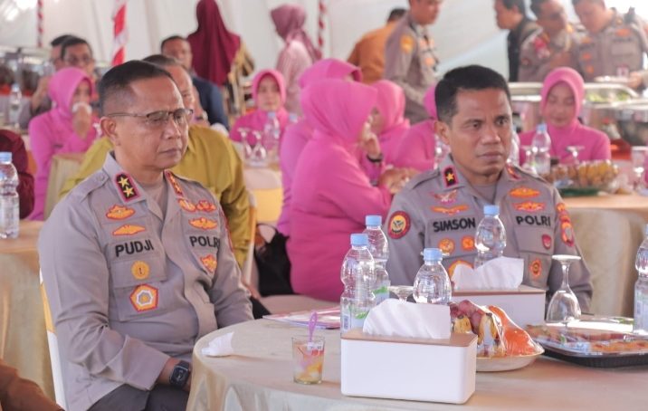 Kapolda Gorontalo Lepas 8.000 Paket Sembako Untuk Masyarakat Kurang Mampu