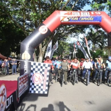 Kapolda Gorontalo Buka Kegiatan Fun Bike dalam Rangka HUT Bhayangkara ke-78 