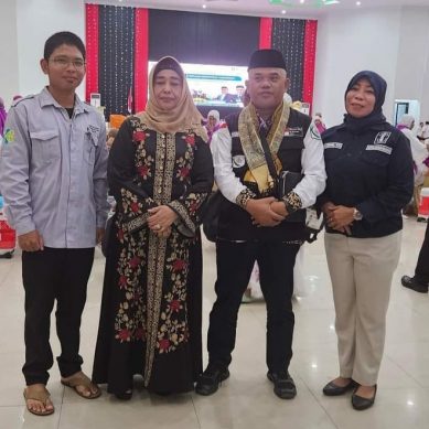 Disambut Wabup Suharsi Igirisa, Jamaah Haji Pohuwato Tiba Di Gorontalo