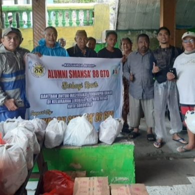 Yayasan 88 Peduli Banjir, Sambangi 400 Warga Terdampak Banjir Di Lekobalo Kota Barat Kota Gorontalo
