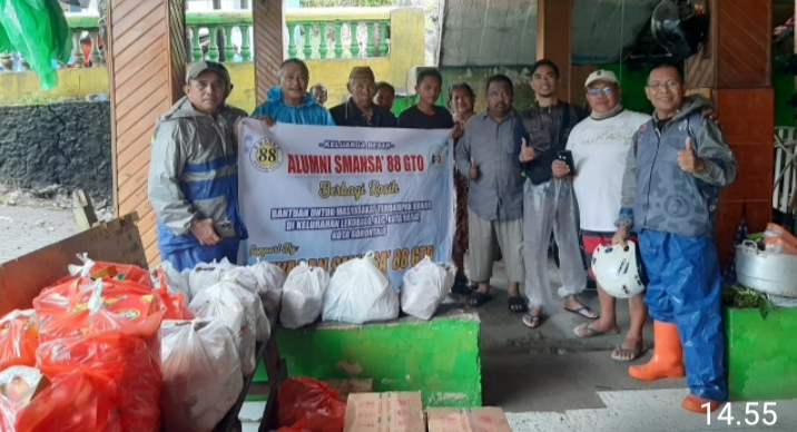 Yayasan 88 Peduli Banjir, Sambangi 400 Warga Terdampak Banjir Di Lekobalo Kota Barat Kota Gorontalo