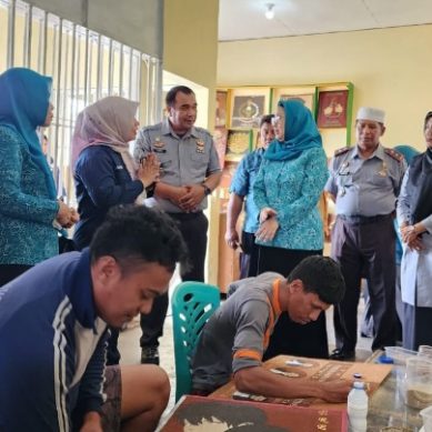 Salut, lukisan karya napi Lapas Pohuwato, Diapresiasi Ketua Dekranasda Gorontalo