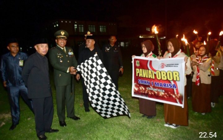Disaksikan Bupati Saipul Mbuinga, Pawai Obor Dilepas Dandim 1313 Pohuwato