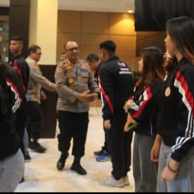 POLDA GORONTALO LEPAS KONTINGEN ATLIT VOLLYBALL TURNAMEN KAPOLRI CUP 2024