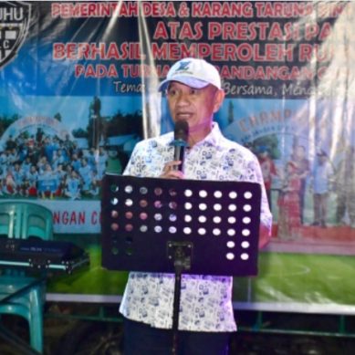 Bupati Saipul Mbuinga Hadiri Agenda Malam Keakraban Di Desa Patuhu