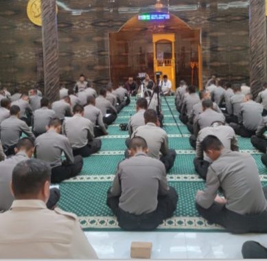 POLDA GORONTALO TINGKATKAN SPIRITUAL DAN MENTAL PERSONEL MELALUI BINROHTAL