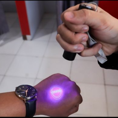 Lapas Gorontalo Perkenalkan Stempel UV, Inovasi Baru untuk Meningkatkan Keamanan Pengunjung