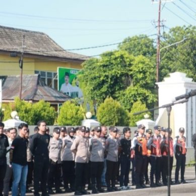Kapolres Lahat Pimpin Apel Pengamanan Debat Paslon Bupati & Wakil Bupati Lahat 2024