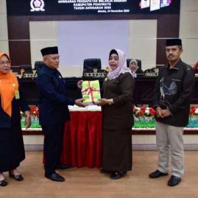 Paripurna Ke – 8, Plt. Bupati Serahkan Ke DPRD Nota Pengantar Ranperda APBD TA 2025