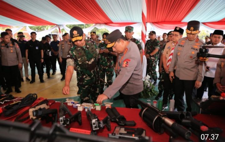 Kapolri dan Panglima TNI Cek Kesiapan Pengamanan Pilkada Serentak di Jatim