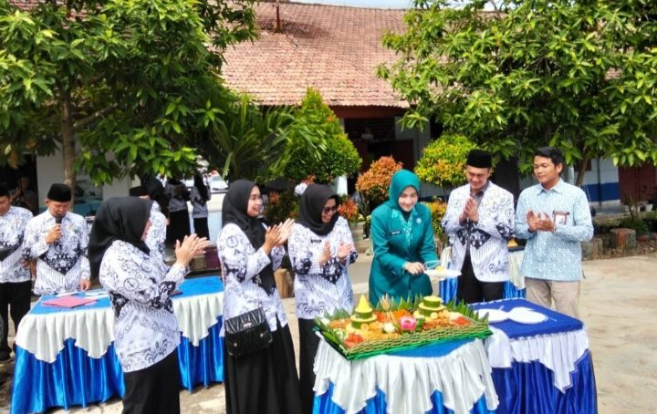 Hari PGRI 79 Tahun & Hari Guru Nasional Kabupaten Lahat, Plh Diknas Lahat Inspektur Upacara
