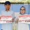 Bupati Pohuwato, Bersama Ibu, Melakukan Pencoblosan Di TPS 002 Desa Sipatana melakukan pencoblosan