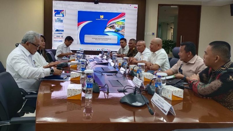 Tindak lanjuti Pembangunan Kantor Bupati, Saipul Mbuinga Sambangi Kementrian PU RI
