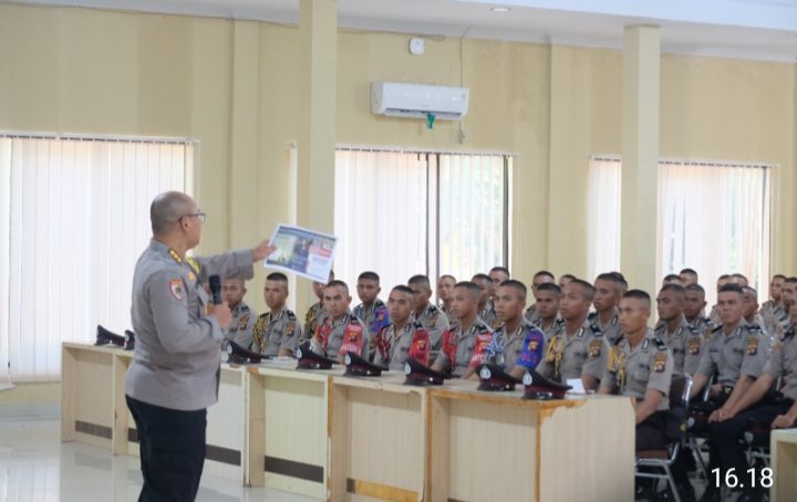 Irwasda Polda Gorontalo Berikan Pembekalan Kepada Siswa Angkatan 52
