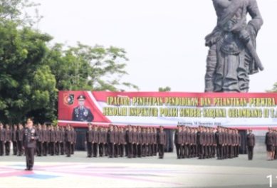 Di Hadapan 100 Perwira Remaja SIPSS Batalyon Ksatria Sadacara, Irwasum Tekankan Integritas Dan Profesionalisme