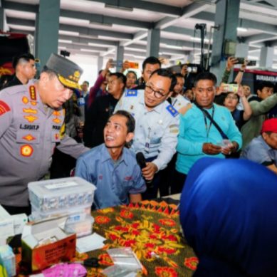 Jelang Nataru, Kapolri Cek Kesiapan Terminal Hingga Wisata di Solo