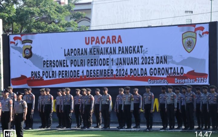 Kapolda Gorontalo Pimpin Upacara Kenaikan Pangkat Personel Polri dan PNS
