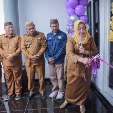 Wabup Suharsi Igirisa Resmikan Kantor Desa Mekar Jaya