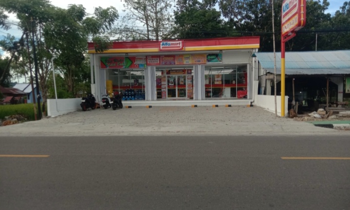 BPJN Gorontalo Harus Tindaki Alfa Mart Bolihuangga Yang Belum Ada Izin Perubahan Trotoar.