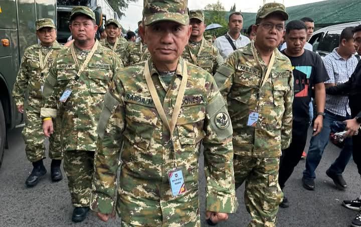 Gunakan Seragam Ala Militer, Bupati Saipul Mbuinga Mengikuti Retreat Di AKMIL Magelang