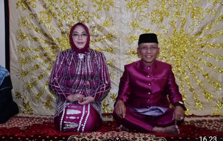 Wabup Iwan Adam Jalani Proses Adat Moloopu