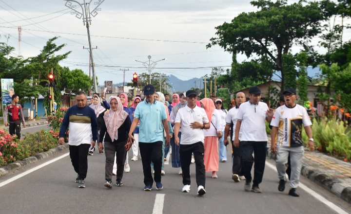Wakil Bupati Pohuwato, Iwan S. Adam, Canangkan Kegiatan Car Free Day  Di Pelataran Pantai Pocin