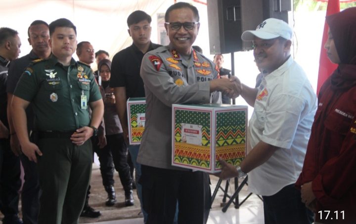 SAMBUT BULAN RAMADHAN 1446 H, POLDA GORONTALO DAN SELURUH ELEMEN OKP BERSINERGI DALAM BAKTI SOSIAL