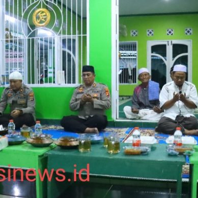 KAPOLRES POHUWATO BUKA PUASA BERSAMA  ANAK PESANTREN
