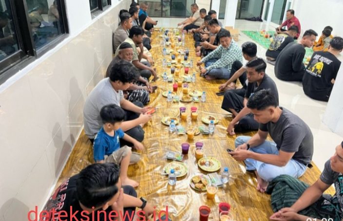 SETIAP HARI BERBAGI TAKJIL, KAPOLRES AKBP WINARNO, SEDIAKAN JUGA BUKA PUASA UNTUK MASYARAKAT, DI MASJID POLRES POHUWATO