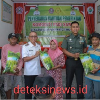 Pemkab Pohuwato Serahkan Bantuan Bibit Padi Ke Petani ani