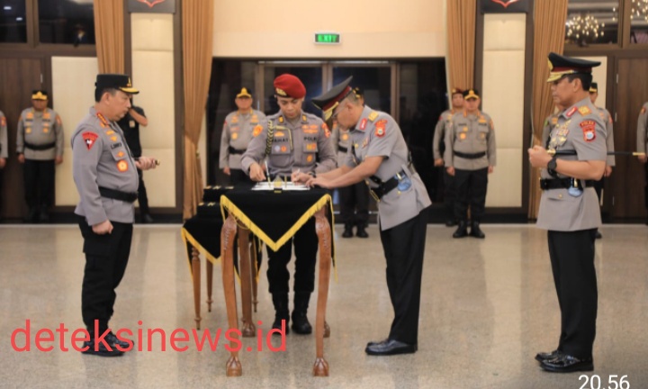 Kapolri Pimpin Sertijab Sejumlah Pejabat Polri