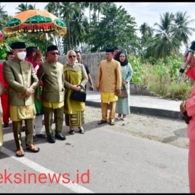 Di Poptim Bupati Dan Wakil Bupati Pohuwato Diterima Dengan Adat Mopotilolo