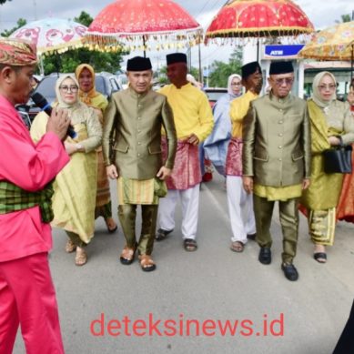 Popayato Kecamatan Terakhir Prosesi Adat Mopotilolo Bupati dan Wakil Bupati