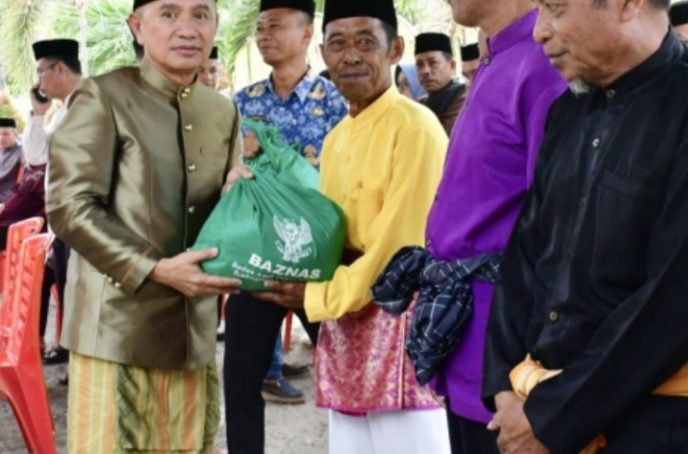 Di Popayato Serumpun, Baznas Salurkan 1.408 Paket Ramadhan