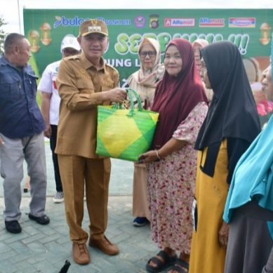Pasar Murah Dan Pangan Murah  Di Buka Langsung Bupati Saipul Mbuinga