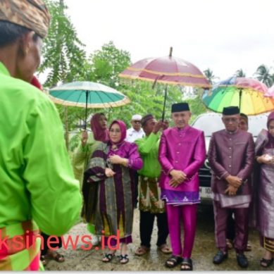 Kunjungi Patilanggio, Bupati Dan Wabup Pohuwato Di Sambut Adat Mopotilolo