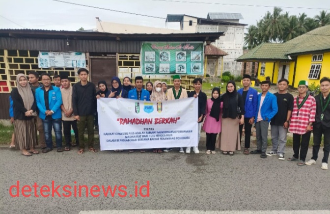 Kolaborasi Cipayung Plus Bersama Rakyat Penambang Pohuwato  Bagi-Bagi Takjil