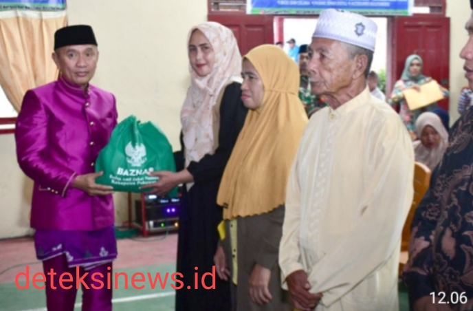 Mopotilolo Di Randangan, Bupati dan Wabup Serahkan Paket Ramadhan Bagi Kaum Dhuafa