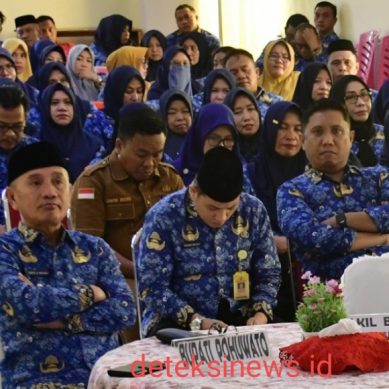 Bupati Pohuwato Saipul Mbuinga Luncurkan Universitas Pelangi PPPK